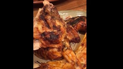 En Australie, une femme découvre des asticots dans son poulet frit !