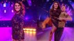 Danse avec les stars 8 : piégée par sa robe, Karine Ferri en dévoile beaucoup trop