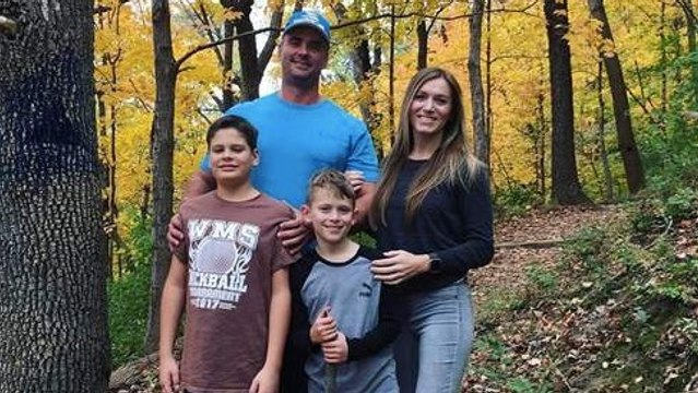 La séance photo de cette famille ne s'est pas du tout terminée comme prévu