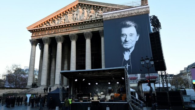 Voilà pourquoi les fans de Johnny Hallyday continuent de se rendre à La Madeleine