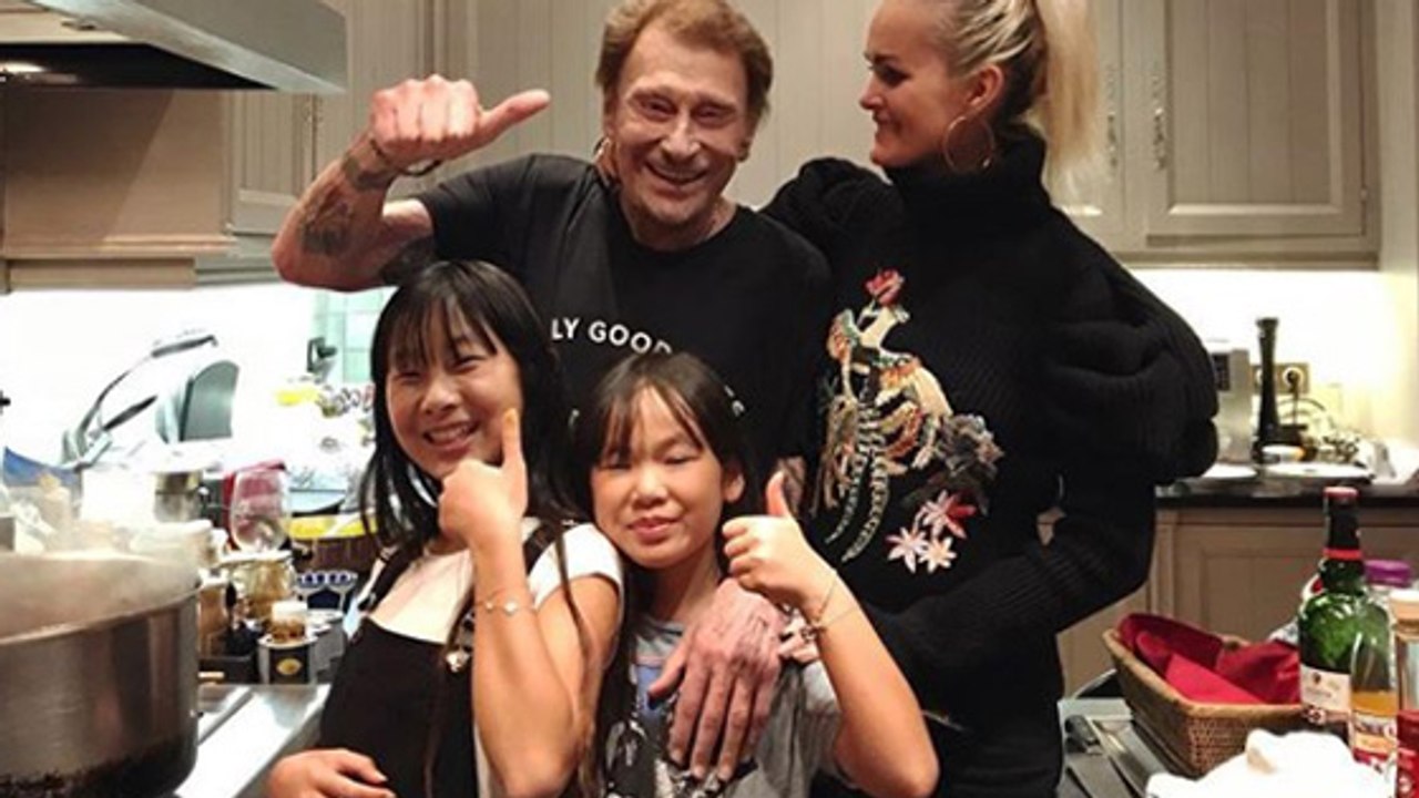 Johnny Hally­day, très affai­bli, ne pouvait presque plus bouger à la fin de sa vie
