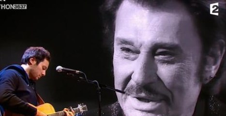 Vianney émeut tout le plateau en rendant hommage en direct à Johnny