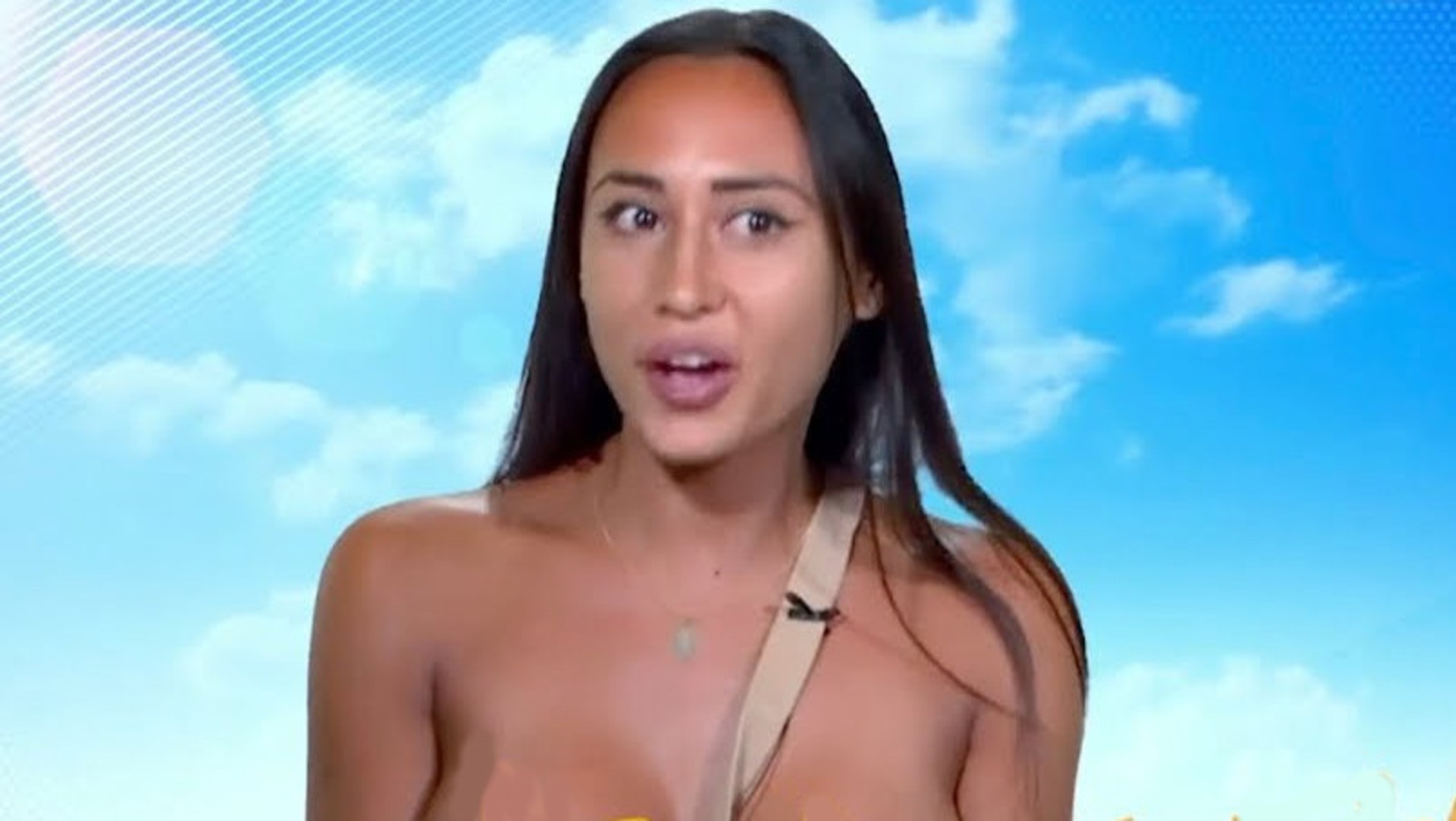 Astrid Nelsia (Les Anges) saffiche dans le plus simple appareil sur  Instagram