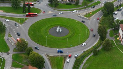 En Norvège, les autorités demandent aux jeunes d'arrêter d'avoir des rapports intimes... sur les ronds-points