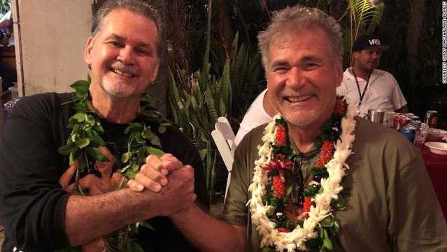 Etats-Unis : deux amis de longue date découvrent qu'ils sont demi-frères