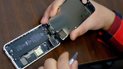 Ralentissement des vieux iPhone : Apple s'excuse publiquement et fait une grosse promesse à ses clients mécontents