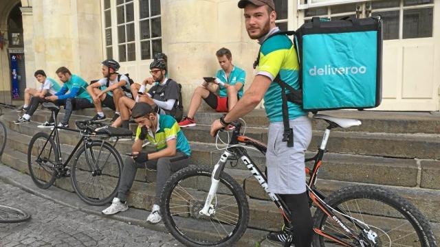 Deliveroo : pourquoi les livreurs ne veulent pas que vous commandiez jusqu'à la fin de la Coupe du Monde