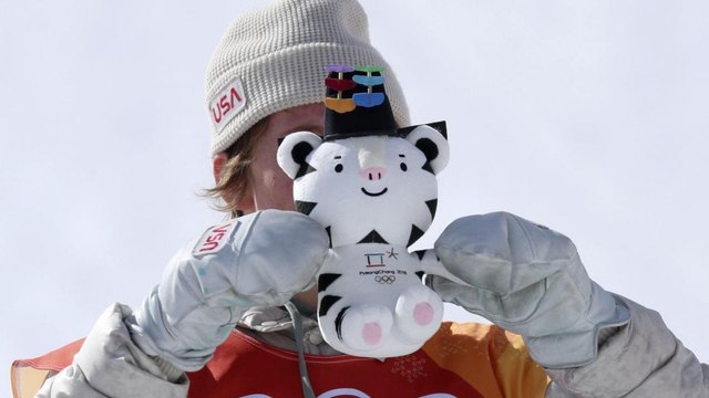 JO 2018 : Voilà pourquoi les gagnants reçoivent une peluche et non une médaille sur le podium