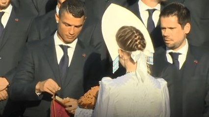 Coupe du Monde 2018 : la réaction étrange de Cristiano Ronaldo face à la tradition russe