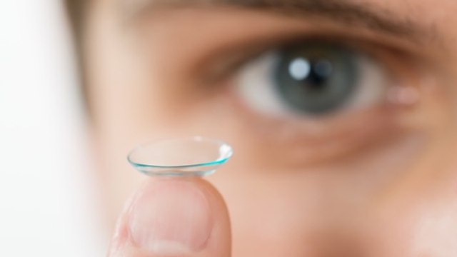 Environnement : ne jetez plus vos lentilles de contact dans le lavabo !