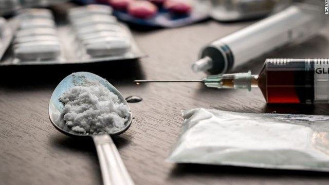 Drogue, tabac, films pour adultes : une consommation inquiétante chez les jeunes