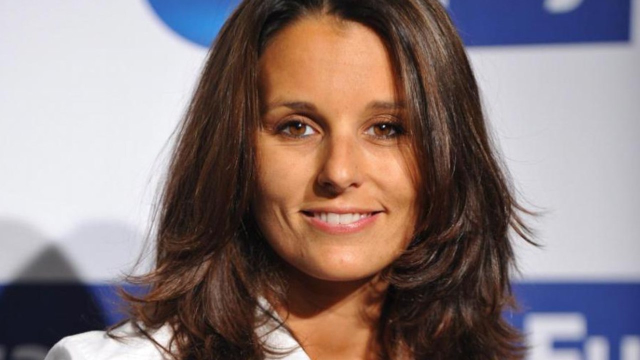 Faustine Bollaert : elle répond avec humour à la demande vraiment très bizarre d'un fan