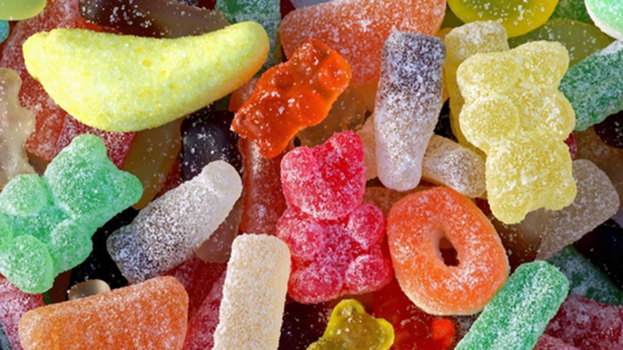 Le gouvernement veut interdire les bonbons qui contiennent du dioxyde de titane