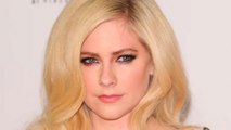 La chanteuse Avril Lavigne est de retour avec un nouveau single, après son combat contre la maladie de Lyme