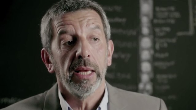 Michel Cymes raconte la déportation de son grand-père dans un extrait bouleversant du documentaire Histoires d'une nation