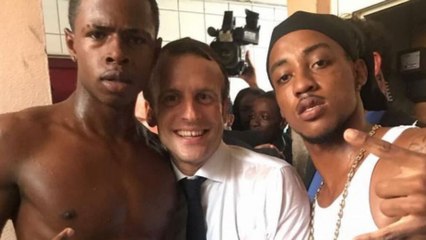 Photo polémique d'Emmanuel Macron : l'un des jeunes donne des explications