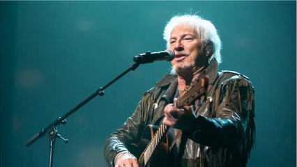 GALA VIDEO - “Pas vraiment des copains !" : pourquoi Hugues Aufray n’apprécie pas Johnny Hallyday et Renaud