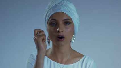 Mennel (The Voice) insultée et menacée de mort après un tuto sur le turban