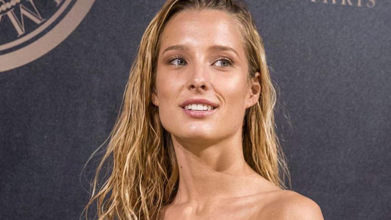 "Un avion de chasse" : Ilona Smet canon en maillot de bain pour supporter les Bleus
