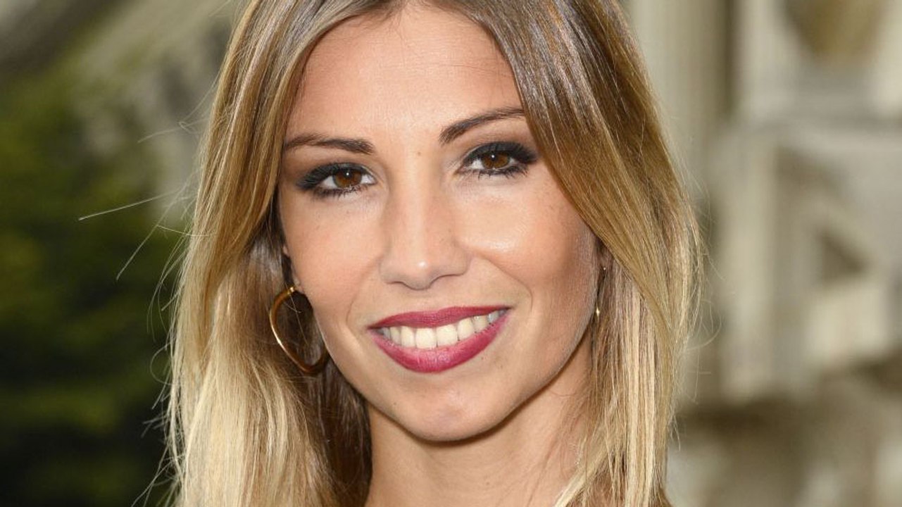 "Mais quel corps !" : canon en petit bikini,  Alexandra Rosenfeld fait fondre ses fans