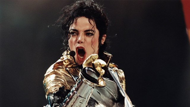 Michael Jackson : le clip inédit Behind The Mask dévoilé