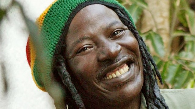 7 secondes avec... Alpha Blondy !