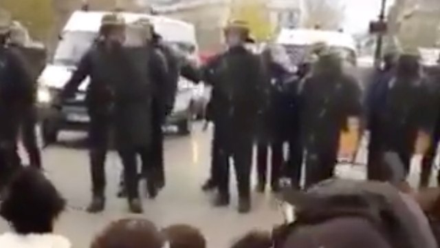 Gilets jaunes : les CRS ont-il vraiment frappé des enfants samedi 1er décembre ?
