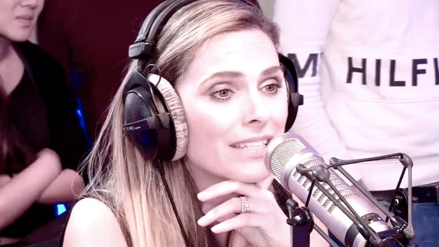 Un truc de malade : Clara Morgane révèle la somme astronomique qu'elle a gagnée grâce à ses messages coquins