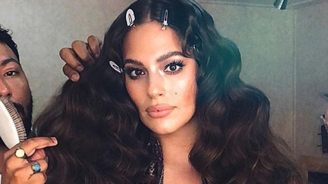 Ashley Graham : le mannequin met en avant son décolleté (très) plongeant sur Instagram