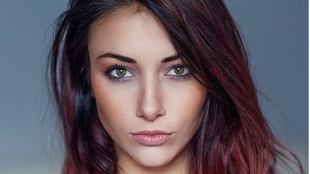 Delphine Wespiser : torride en sous-vêtements