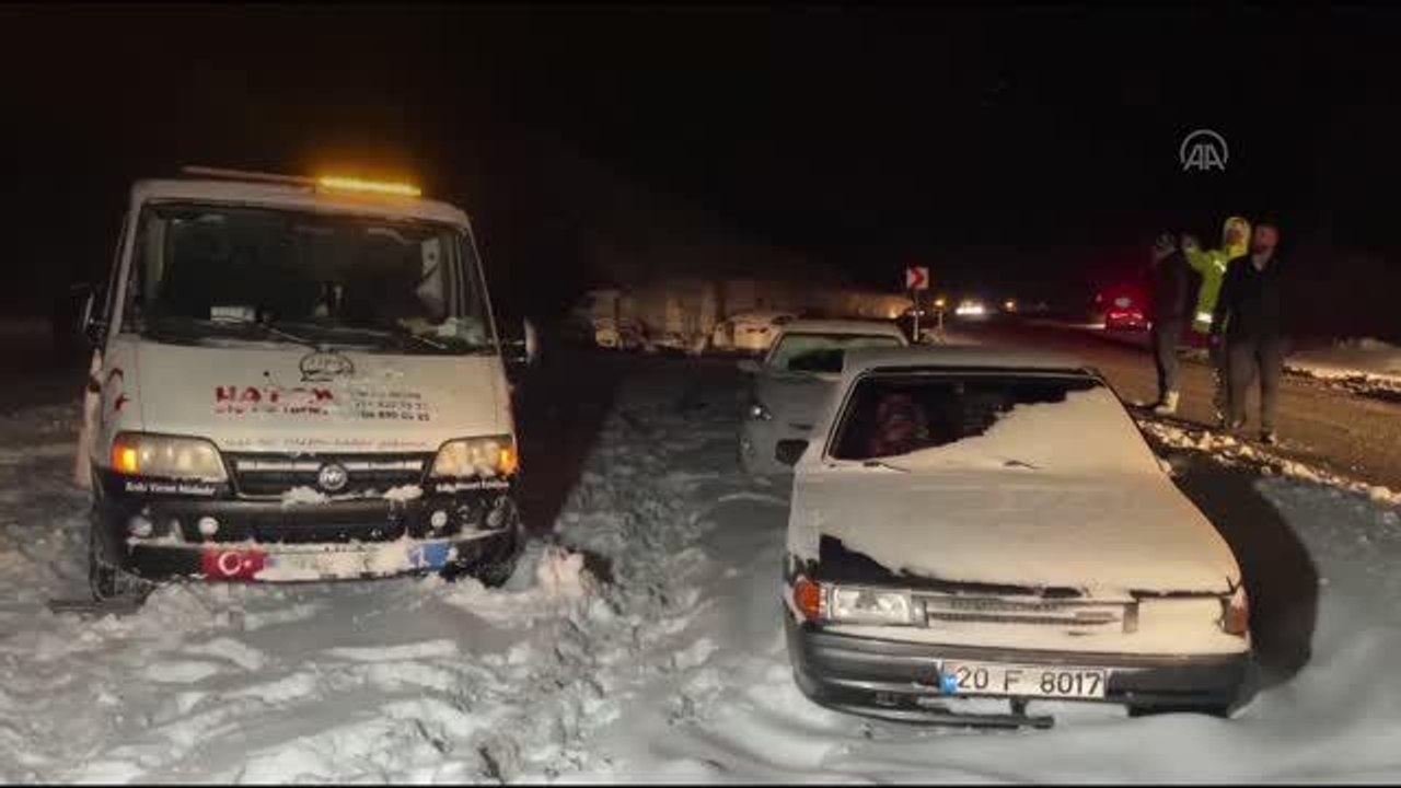 Denizli-Antalya karayolu çift yönlü ulaşıma kapatıldı