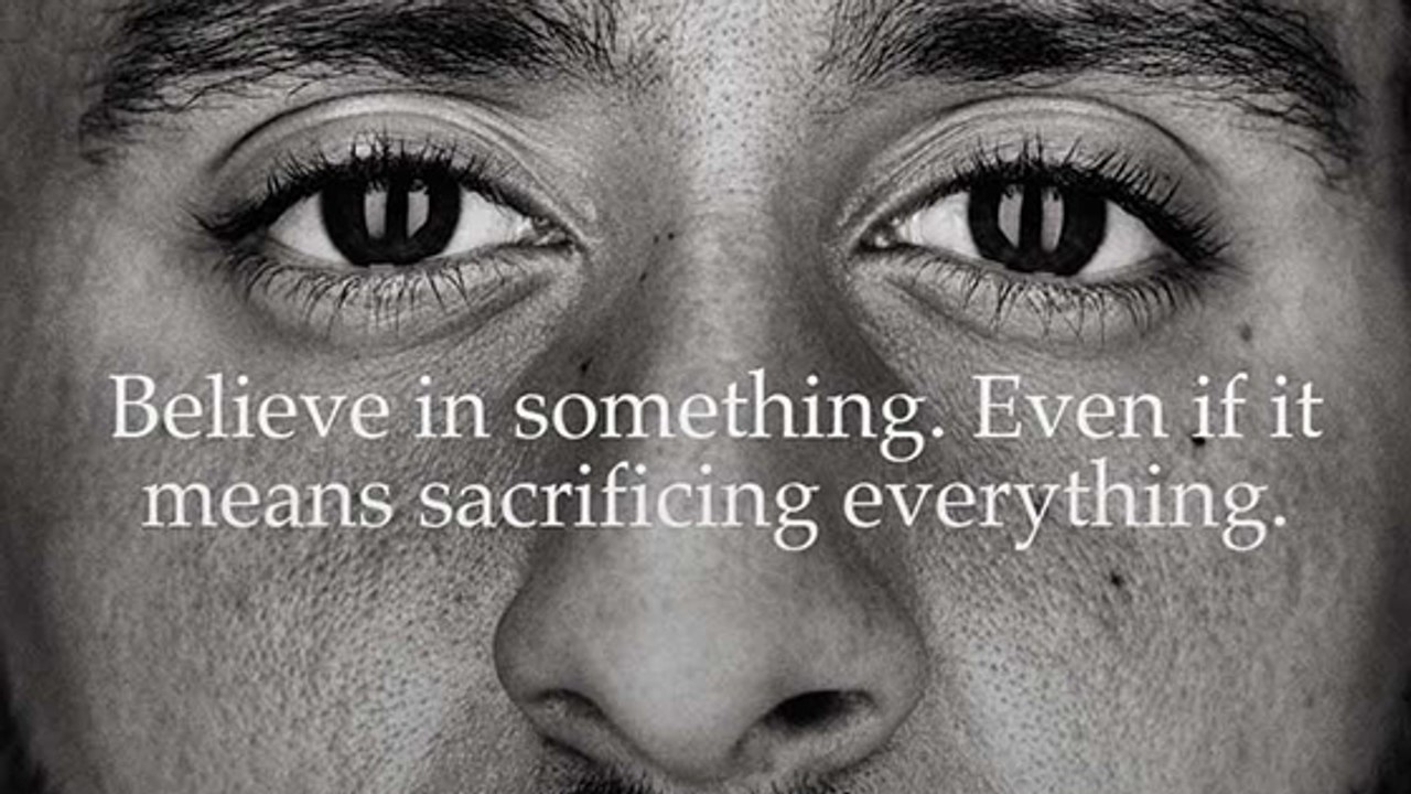 Pour ses 30 ans, Nike crée la polémique avec sa nouvelle tête d'affiche