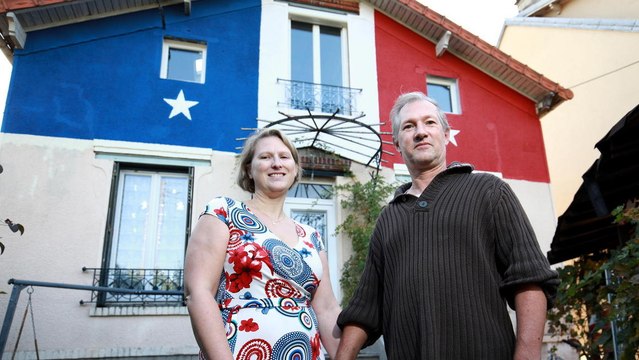 Il repeint sa maison en bleu-blanc-rouge après la victoire en Coupe du Monde, la mairie exige qu'il efface tout
