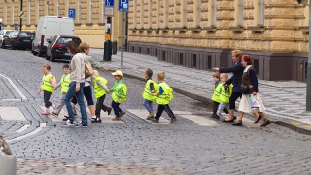 Gilets jaunes : l'actualité s'invite dans les cours de récréation