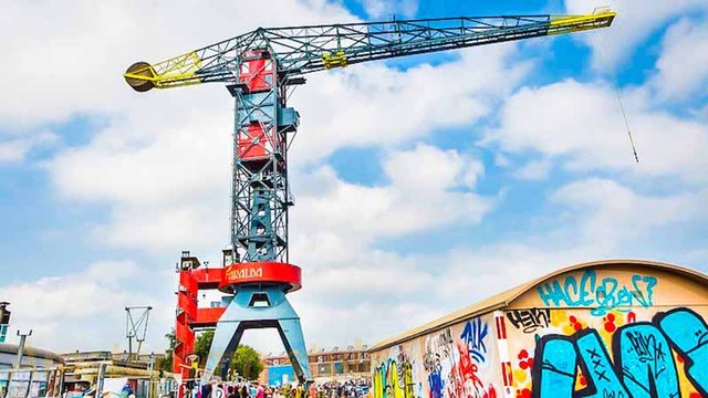 Amsterdam : passez une nuit insolite... dans une grue !