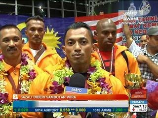 Sazali Samad diberi sambutan wira