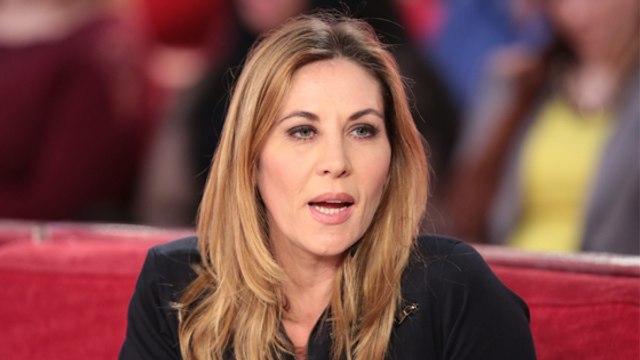 Il était entouré de faux-culs : Mathilde Seigner se lâche sur l'entourage de Johnny Hallyday !