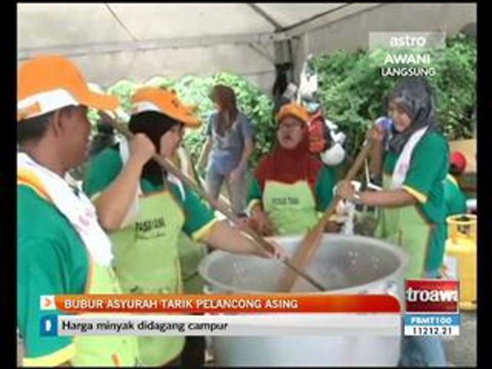 Bubur asyurah tarik pelancong asing