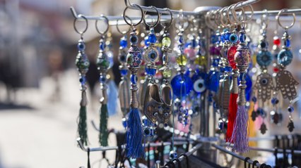 Vacances d'été : que ramènent les Français comme souvenir ?