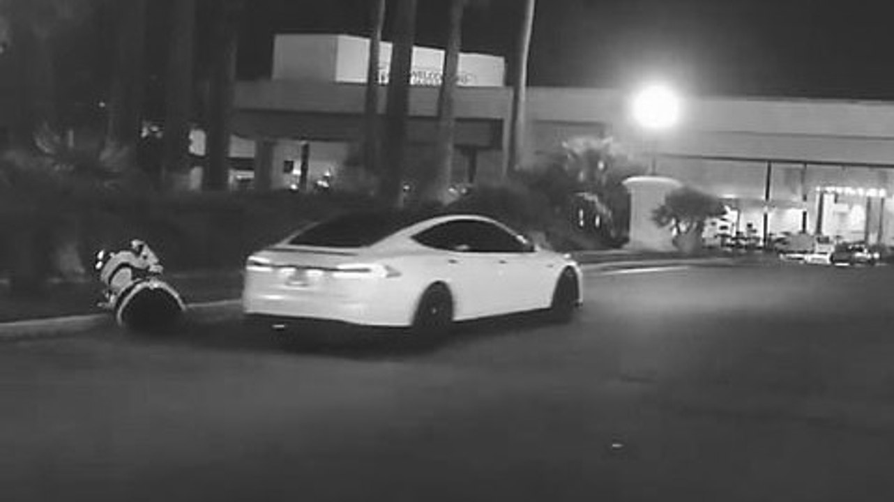 VIDEO - Quand une voiture autonome Tesla "tue" un robot intelligent lors du CES 2019 de Las Vegas