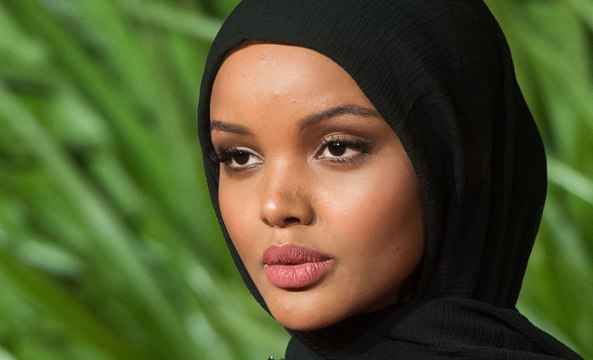 Halima Aden : la première mannequin à poser en burkini et hijab de sport