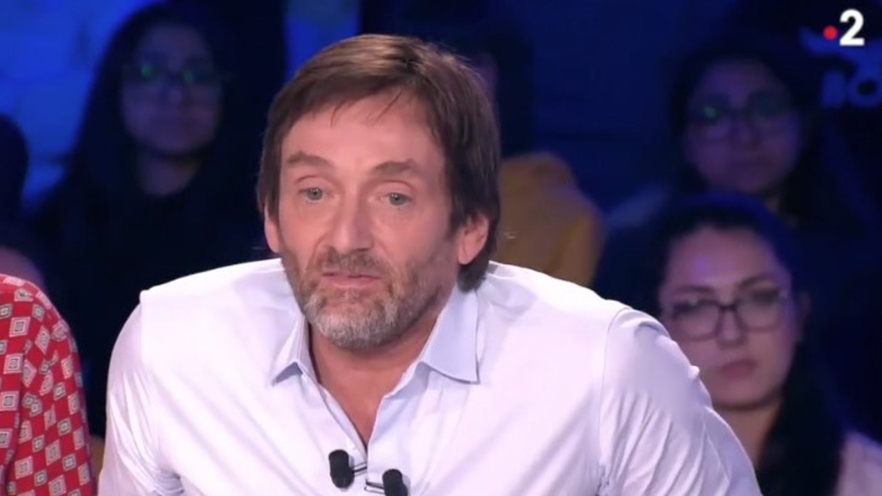 "Il y a les homos et les gays..." : Pierre Palmade dérape sur l'homosexualité dans ONPC et provoque un tollé (VIDEO)