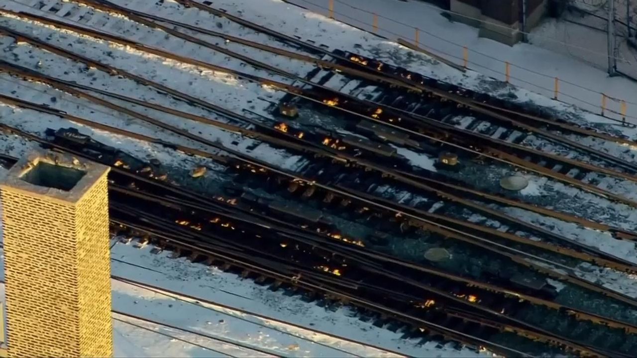 Vague de froid polaire à Chicago : la drôle de technique pour que les trains continuent de circuler