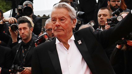 Alain Delon hospitalisé après un malaise