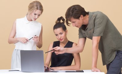 Non, les femmes ne veulent pas prendre la place des hommes