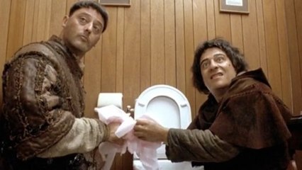 Messieurs, cette vidéo est la preuve que vous devriez faire pipi assis !