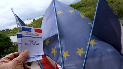 Un électeur baisse son pantalon dans un isoloir et fait le tour d'internet !