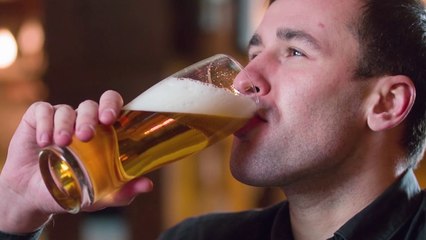 Pourquoi votre bière a meilleur goût si vous croyez qu'elle a été brassée par un homme