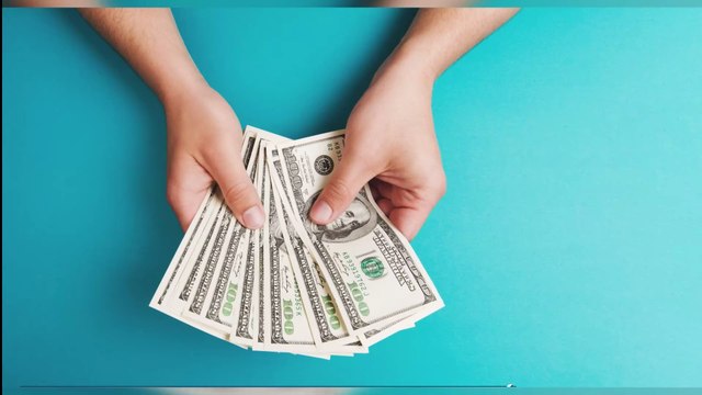 États-Unis : Il trouve 39 000 euros dans un canapé d'occasion mais décide de rendre l'argent à son propriétaire