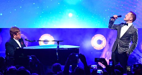Elton John et Taron Egerton chantent "Rocketman" à Cannes (VIDEO)